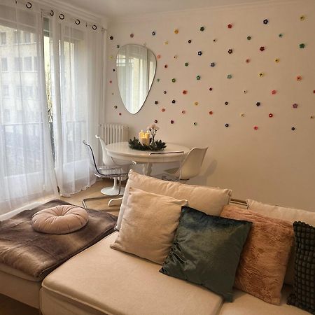 Cozy 3 Bedroom Apartment Dans Republique Paris Exterior foto